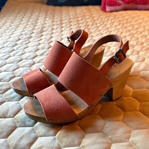 Women's Leather & Wood Sandal Heels